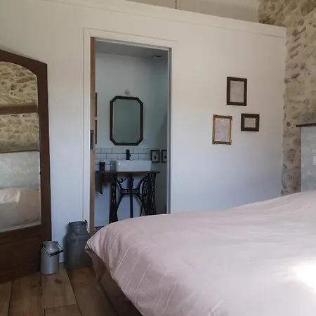 Les Trois Jolies Maylis